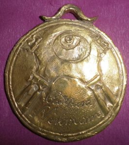 Rückseite der Medaille