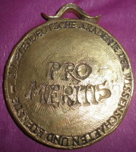 Vorderseite der Medaille